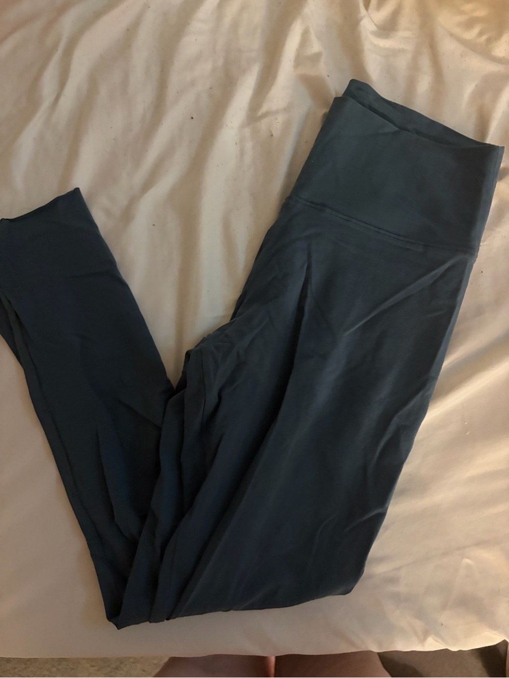 NWOT Aritzia TNA leggings